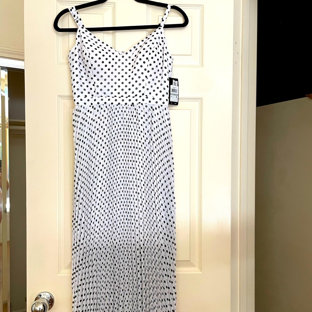 2/$30 NWT GUESS // Polka Dot Dress